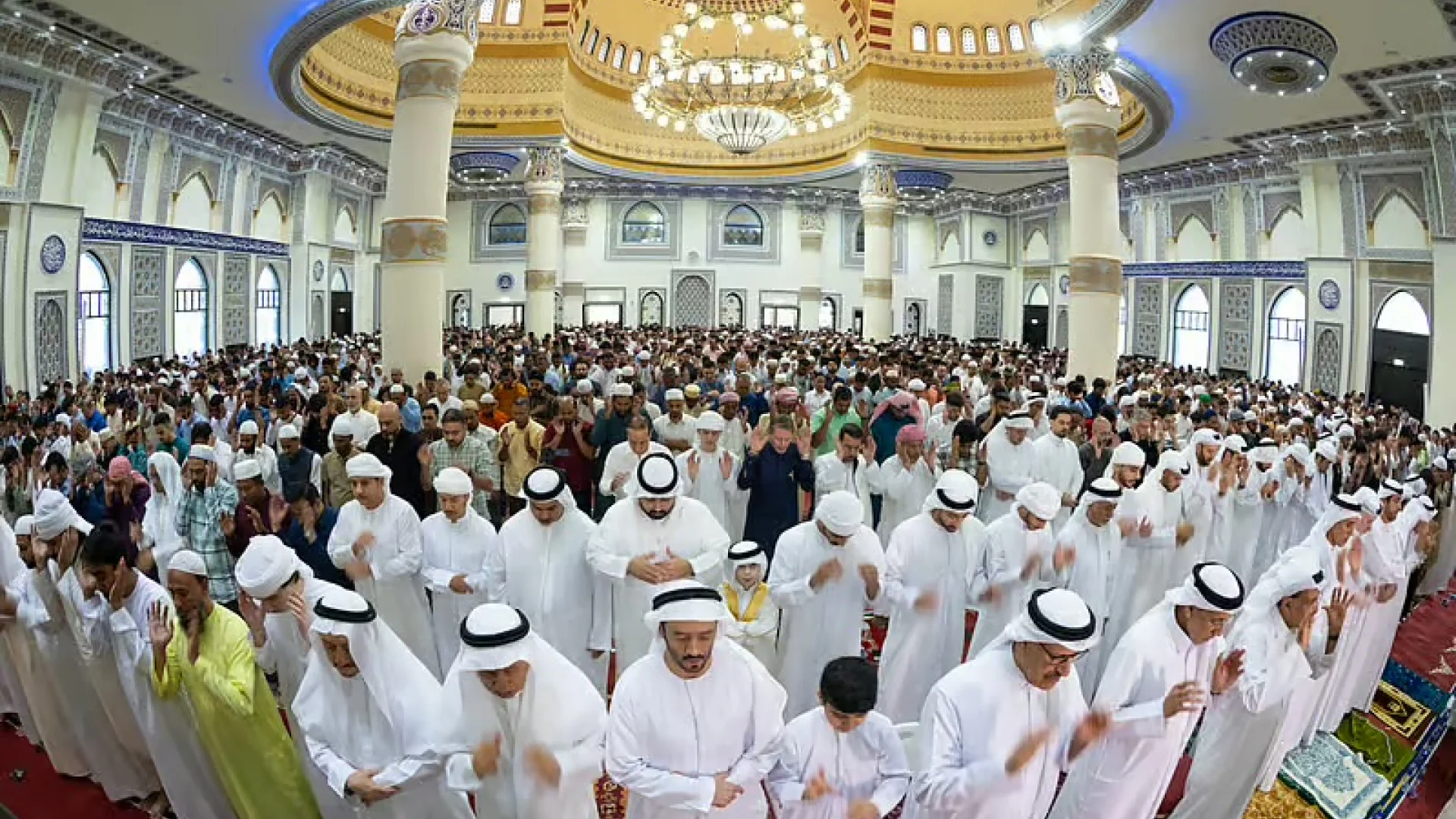 Eid al-Adha 2026: Tausende beten in VAE-Moscheen | Die Geissens Real Estate | Luxus Immobilien mit Carmen und Robert Geiss – Die Geissens in Dubai
